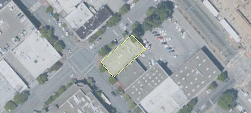 302 4th Ave