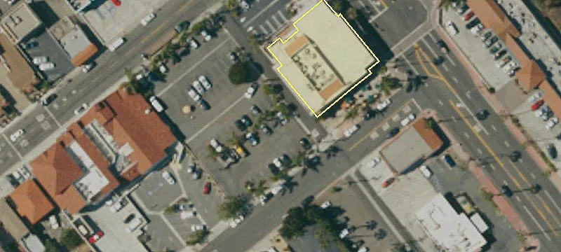 102 Avenida Rosa