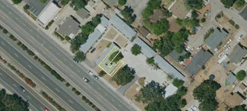 5323 El Camino Real