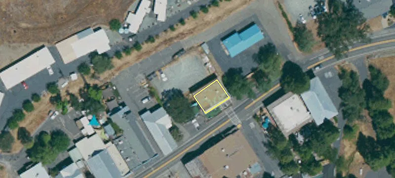 18752 Main St