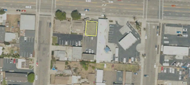 636 Grand Ave
