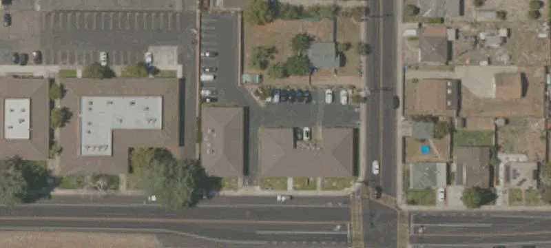 903 Ctr St