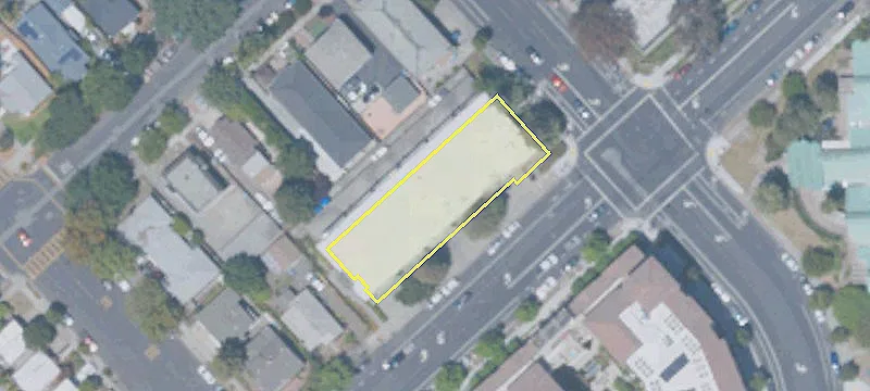 600 Brewster Ave