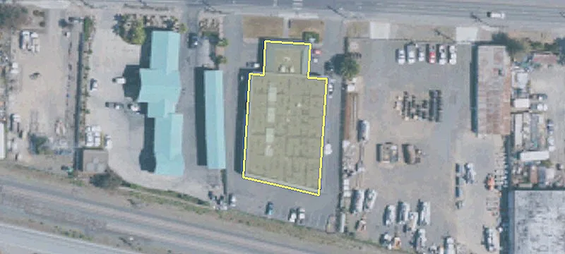 660 Lakeville St