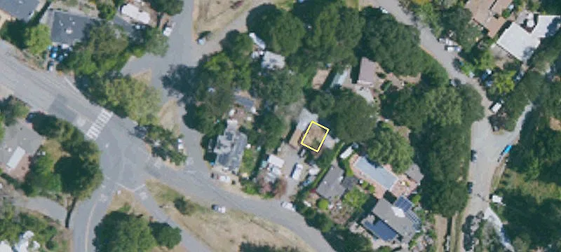 253 Railroad Ave