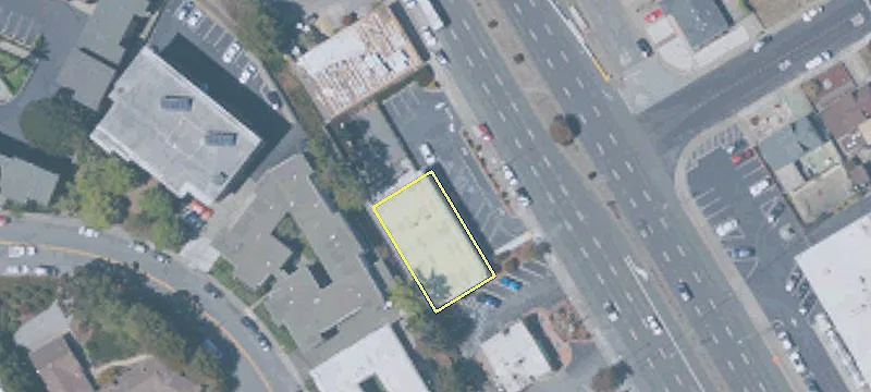 301 El Camino Real