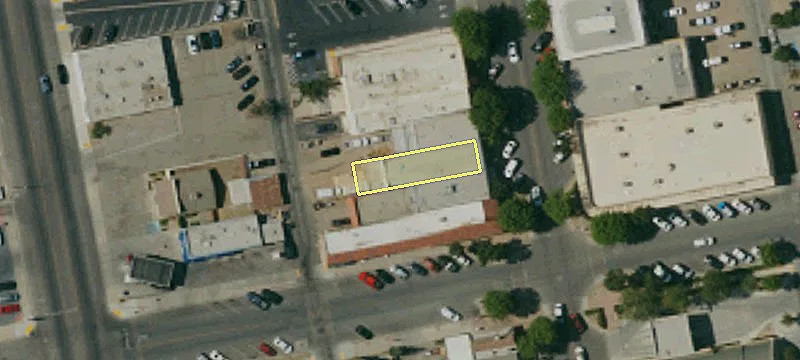 1205 Main St