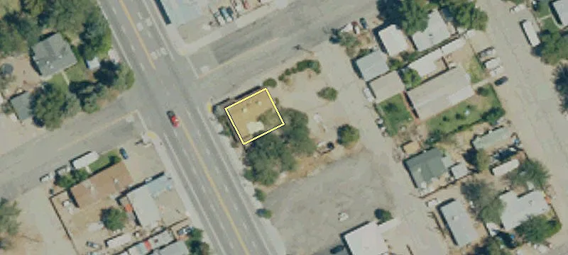 306 Edwards St