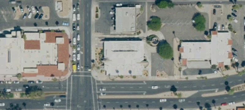 74010 El Paseo