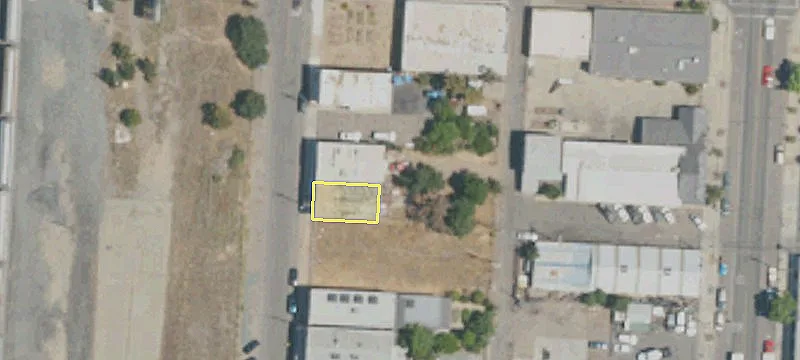 24 Main St