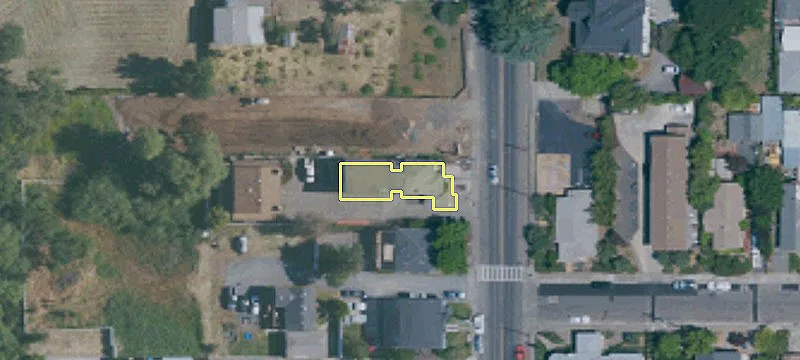 805 Healdsburg Ave
