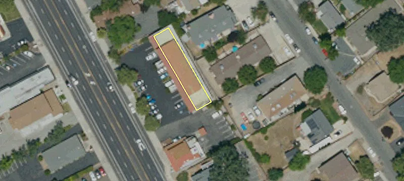 7635 El Camino Real
