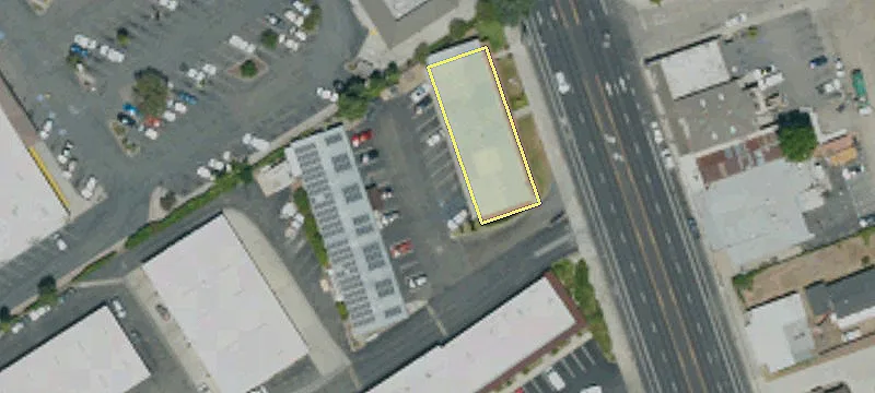 8384 El Camino Real
