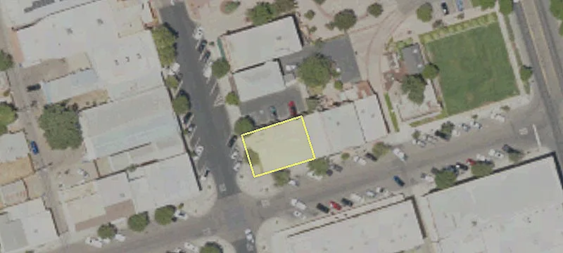945 Fresno St