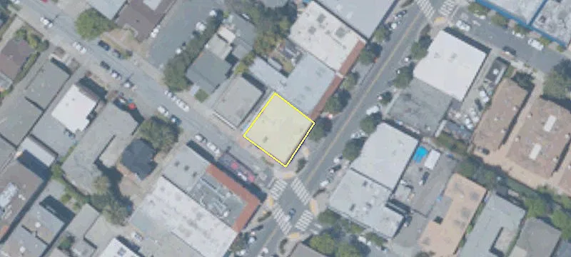 1352 Broadway