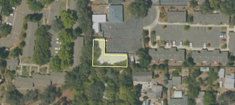 2494 Beverly Dr