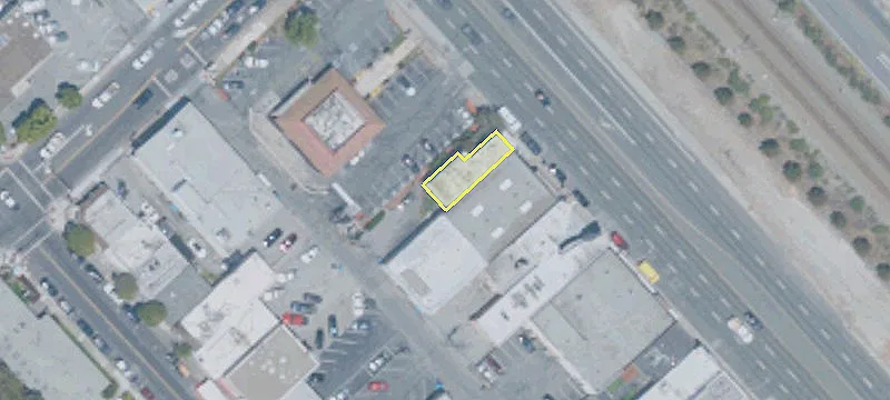 1124 El Camino Real
