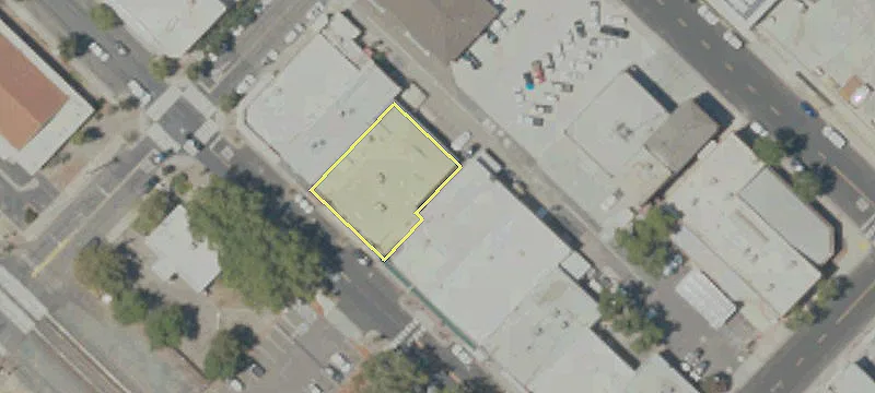 1724 Main St