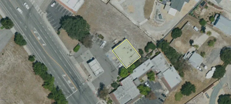 4381 El Camino Real