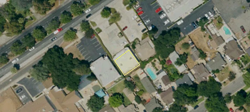 7164 Magnolia Ave
