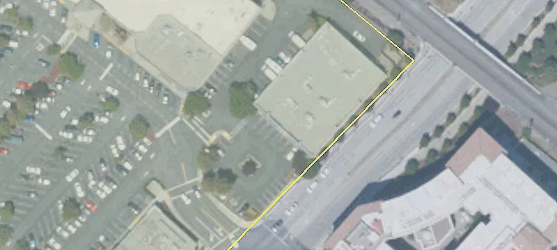 1087 El Camino Real