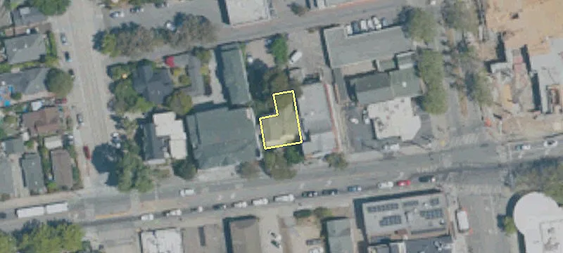 216 Laurel St
