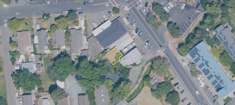 8295 Old Redwood Hwy