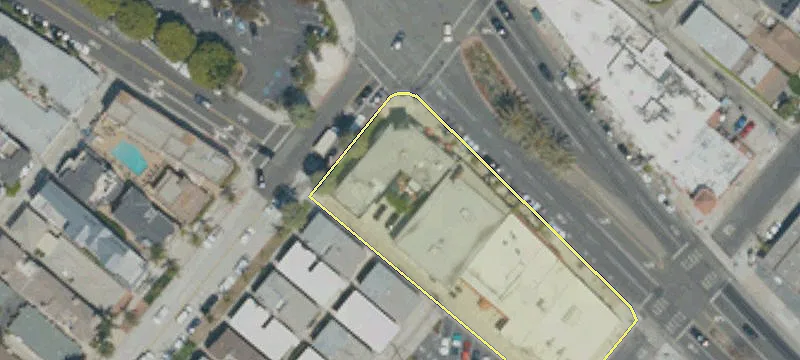 3303 Coast Hwy