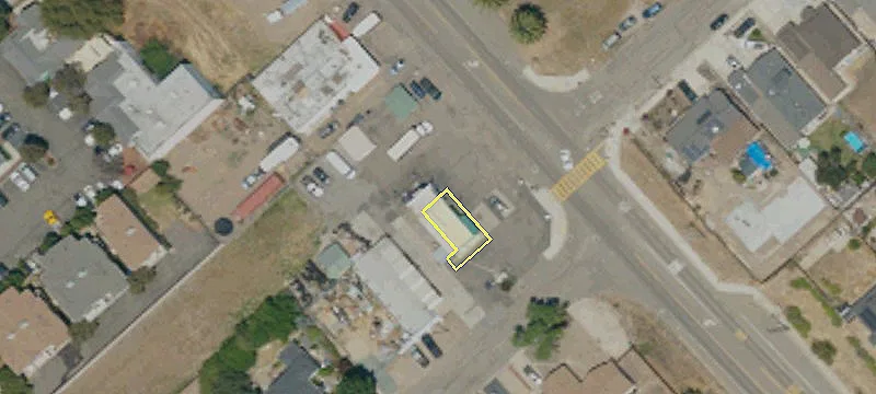 190 Thompson Ave