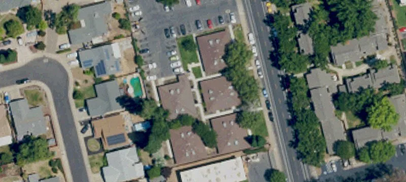 2091 La Loma Dr