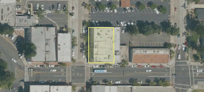 211 Chapman Ave