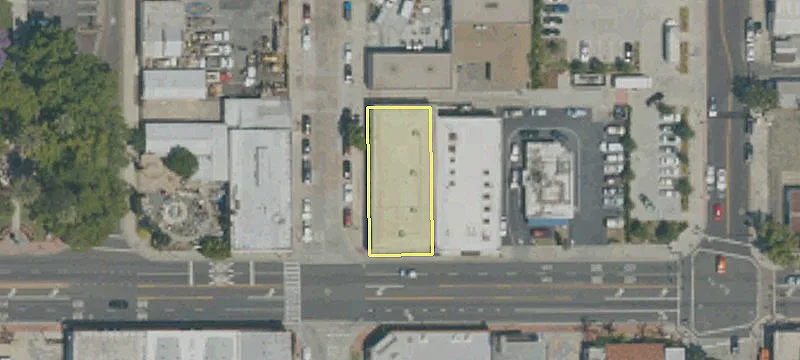 335 Chapman Ave