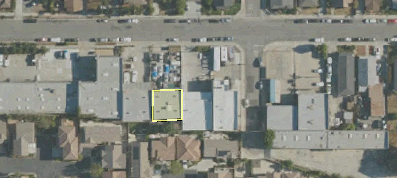 228 2nd Ave