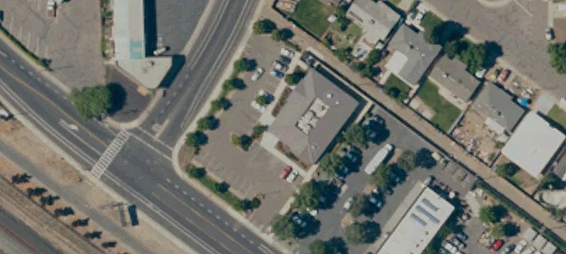 911 Moffat Blvd