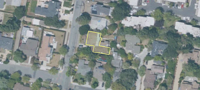2030 Menalto Ave