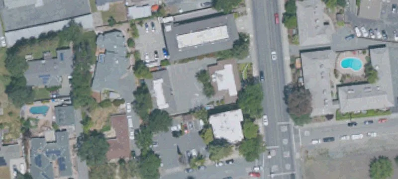 907 Moraga Rd