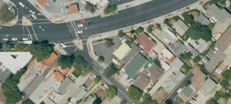 631 Carrillo St