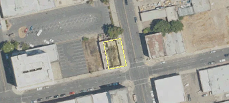 643 Main St