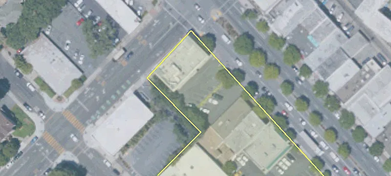 700 El Camino Real