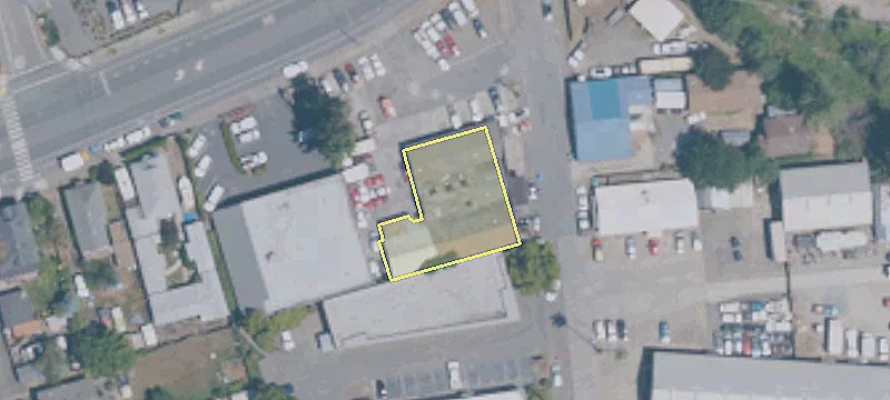 211 Roberts Ave