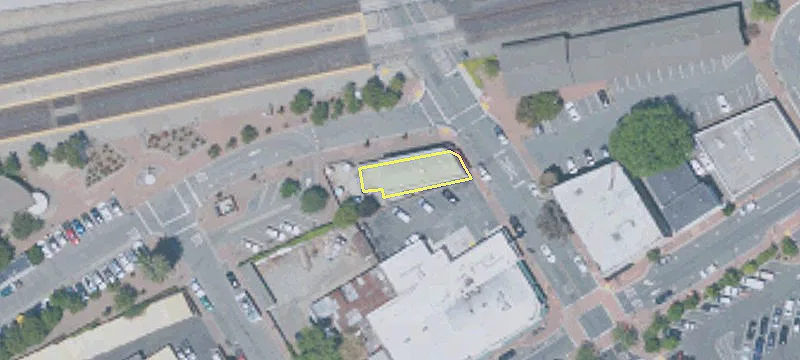 400 Fry St
