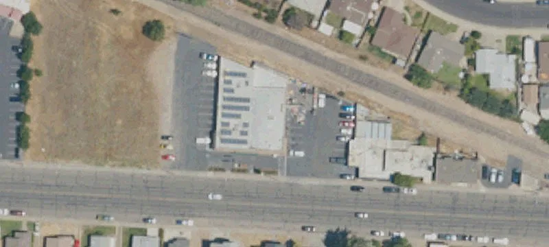 401 Lockeford St