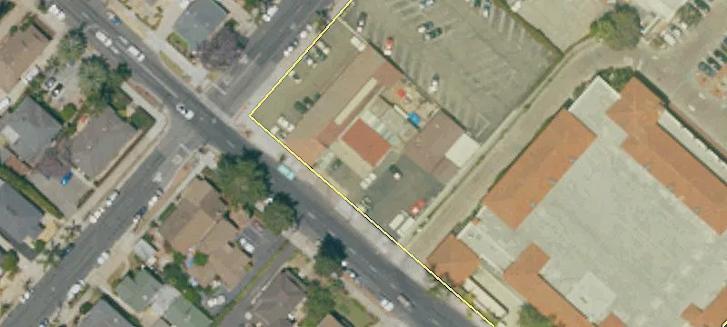 1030 De La Vina St