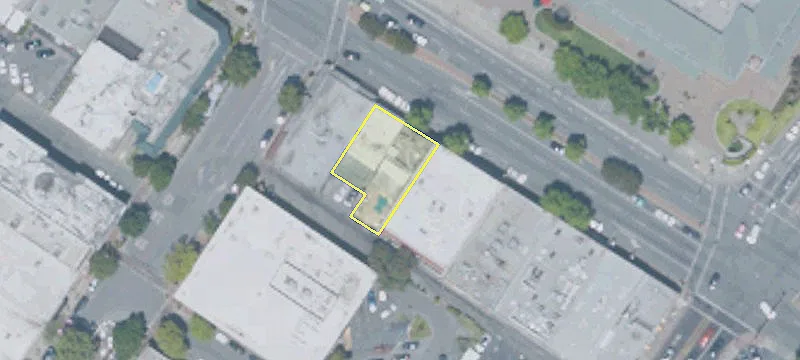 1077 El Camino Real
