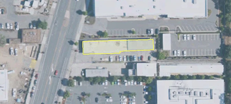 2830 Main St