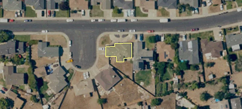 1010 Palomino St