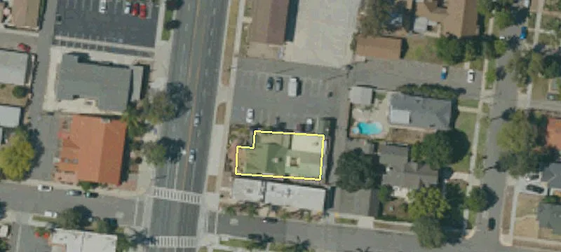 1021 Main St