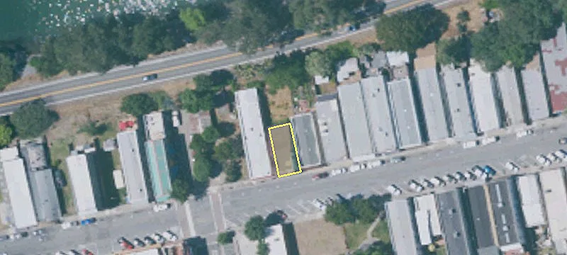 39 Main St