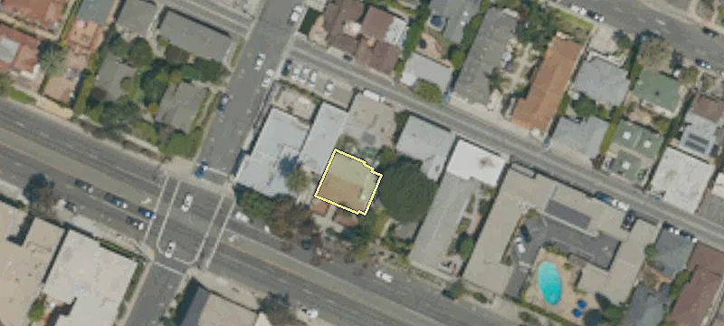 484 Coast Hwy