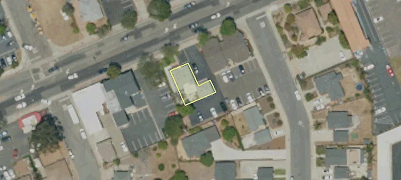 709 Grand Ave